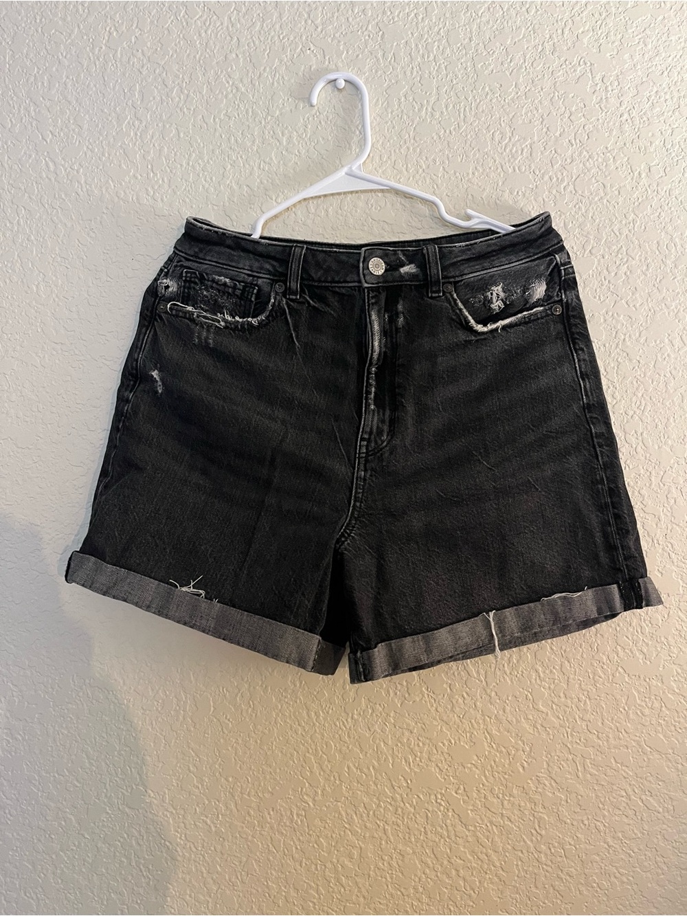 American Eagle Gray Distressed Denim Shorts